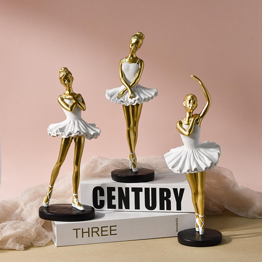 En Pointe Elegance Ballet Figurines