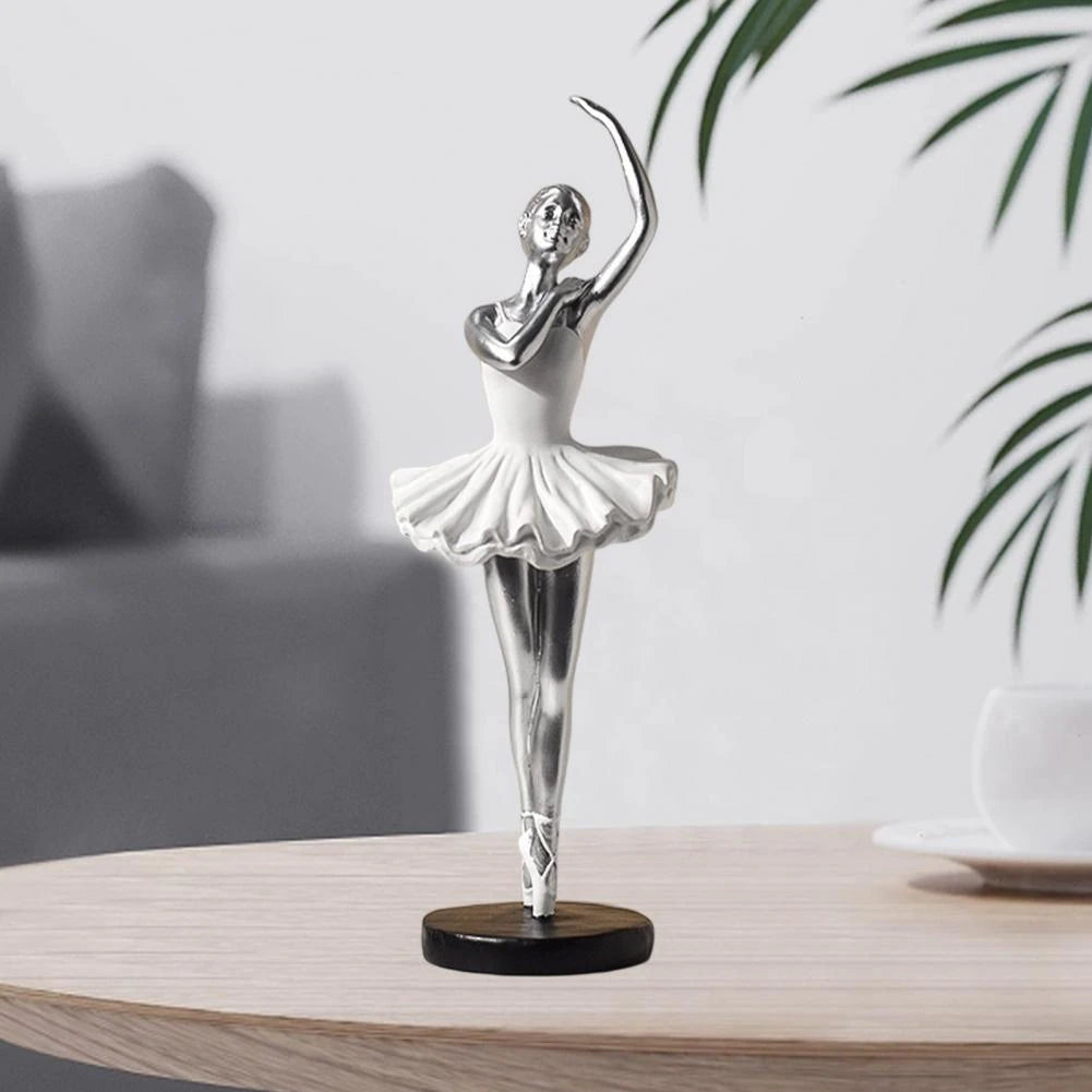 En Pointe Elegance Ballet Figurines