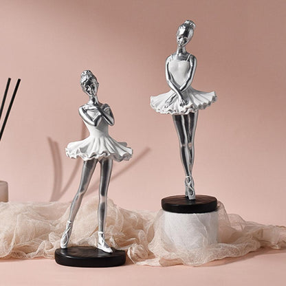 En Pointe Elegance Ballet Figurines