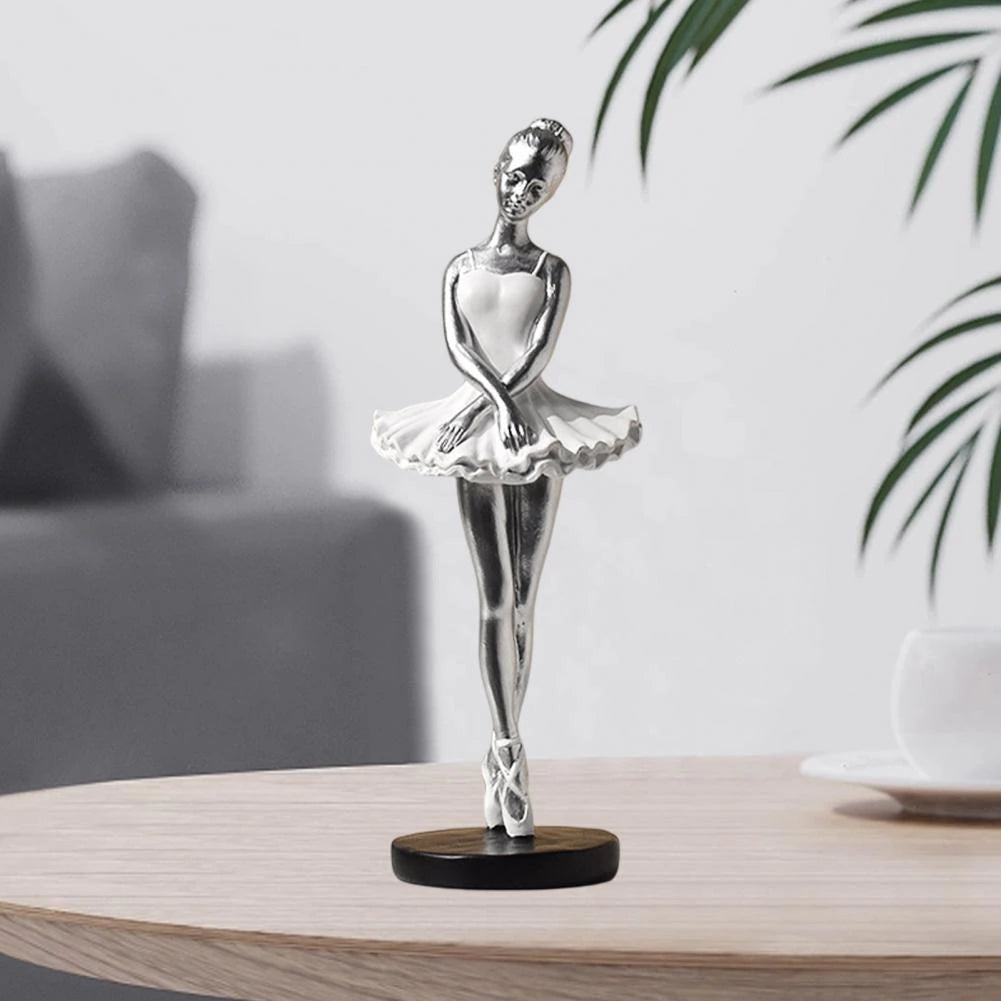 En Pointe Elegance Ballet Figurines