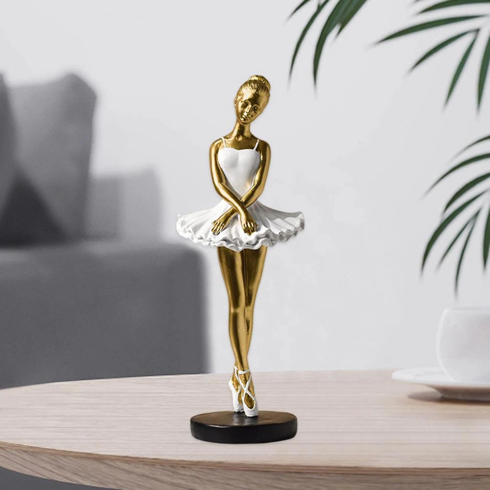 En Pointe Elegance Ballet Figurines